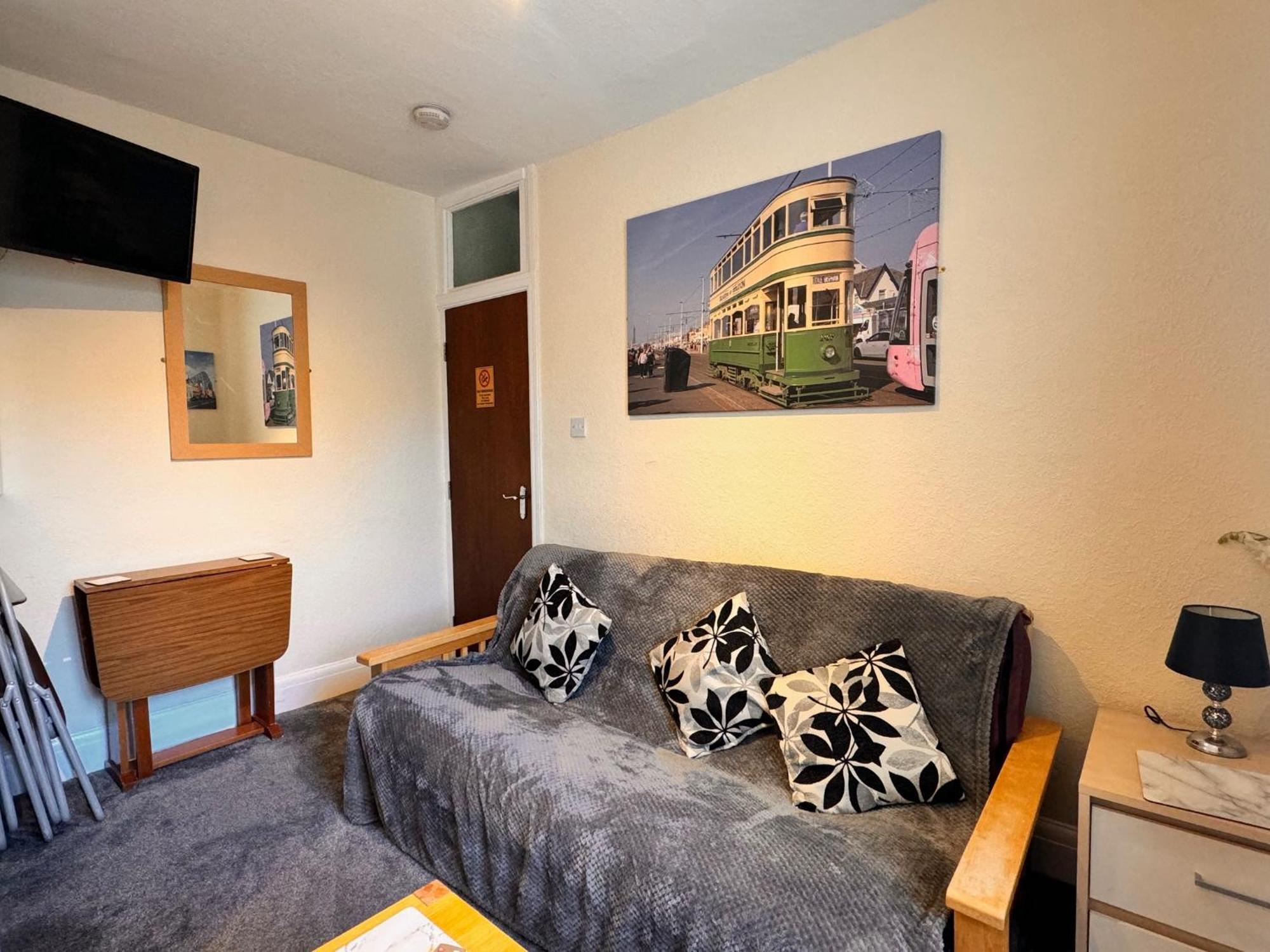 Fairhaven Holiday Flats Blackpool Exterior photo
