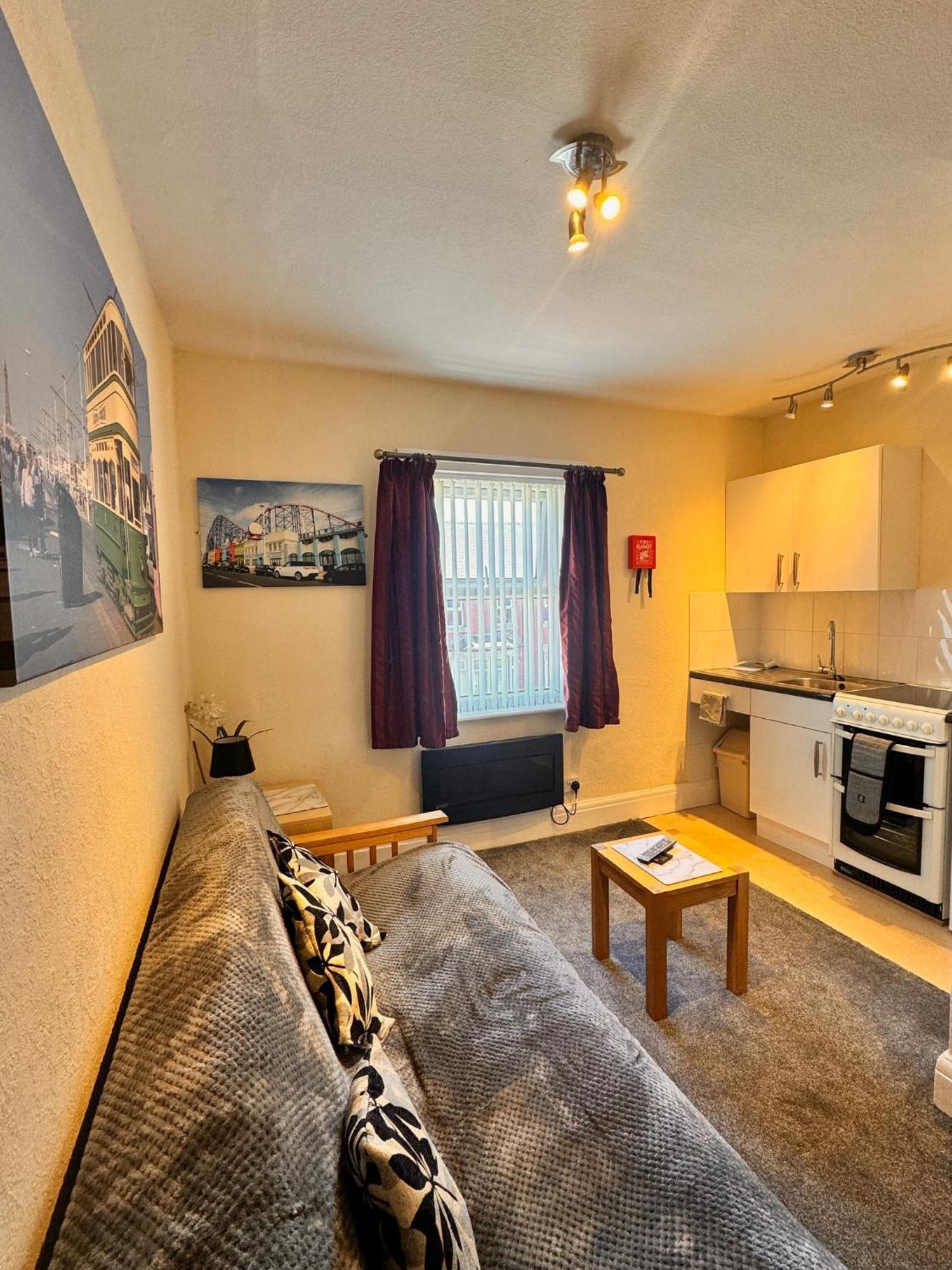 Fairhaven Holiday Flats Blackpool Exterior photo
